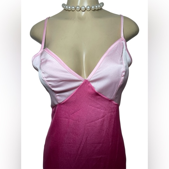 Elegant Pink dress - Picture 2 of 4